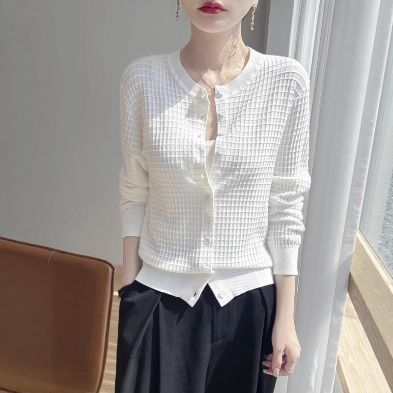 Early Autumn 2025 New Silk Wool Round Neck Knitted Cardigan Long-Sleeved Women's Waffle Loose Versatile Top