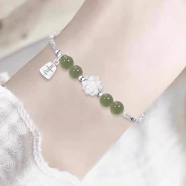 Women's Beaded Floral Bracelet