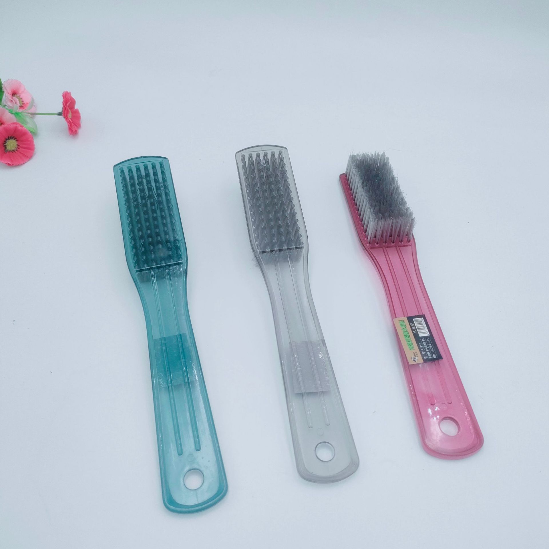 Cepillo de limpieza de plástico de mango largo cepillo de zapatos cepillo de ropa cepillo de zapatos de plástico colorido al por mayor portátil tienda de dos yuanes