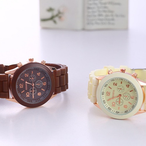 Spot geneva Geneva silicone watch fashion Korean women's dazzling color jelly student casual watch