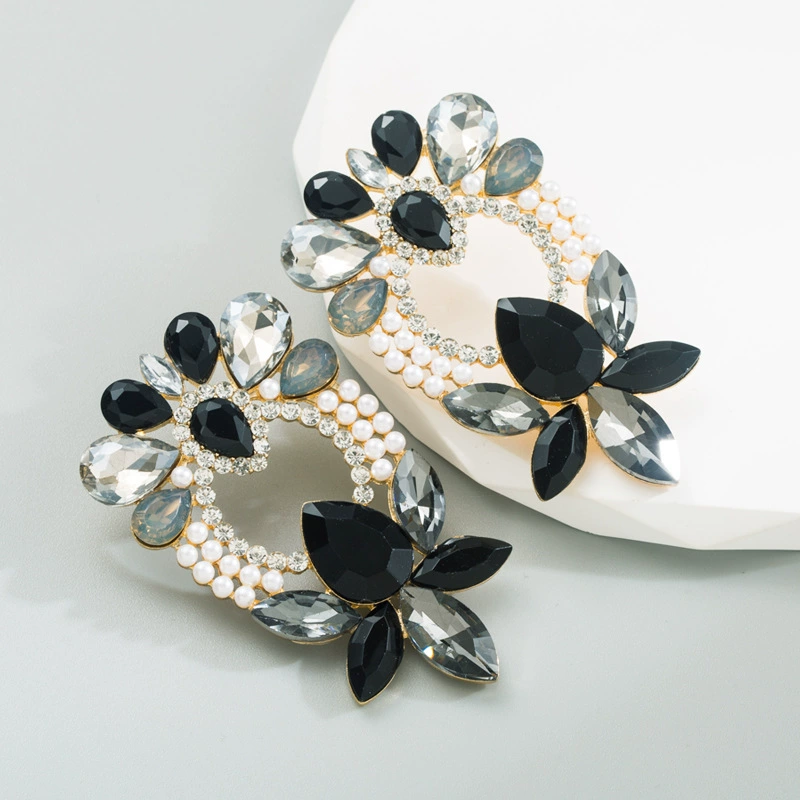 Fashionable metal earrings, light luxury style, high-quality style, wholesale