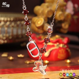 项链;戒指;耳钉