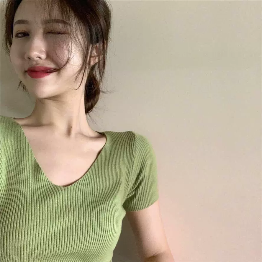糖果色V领针织衫女早秋薄款冰丝T恤2022新款短袖打底衫女修身上衣