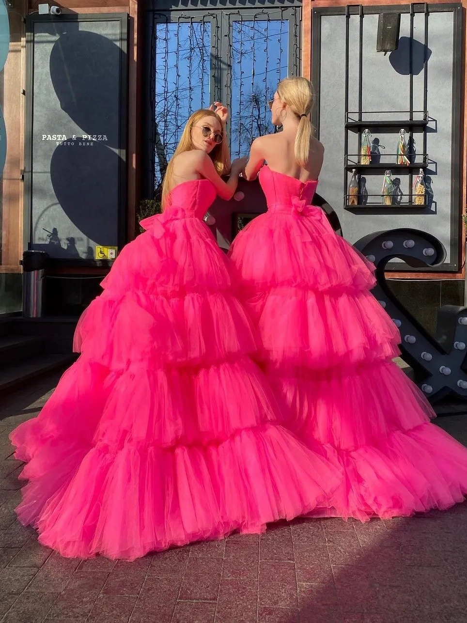 Transfronterizos extranjeros un solo sexy vestido de pectoral de malla amazon frente corto y largo vestido rojo multicapa