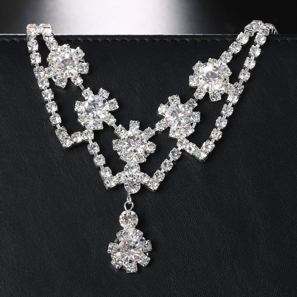 Novel and simple flower rhinestone hair comb temperament versatile fashion rhinestone headdress bridal headband female Send chain_voghion.com