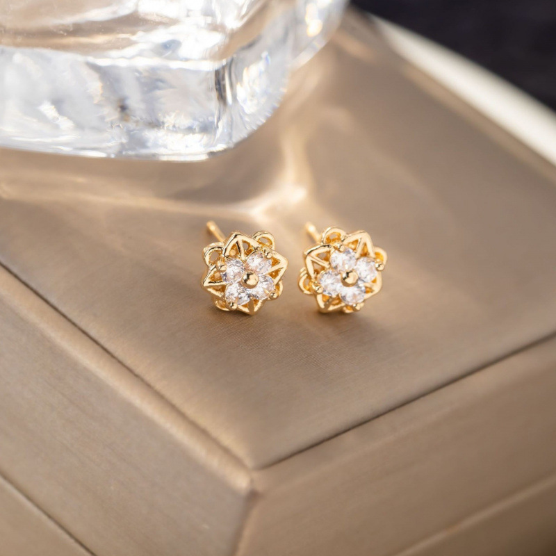 s925银针镂空四叶草耳钉女高级感耳环花朵耳针独特耳饰饰品批发