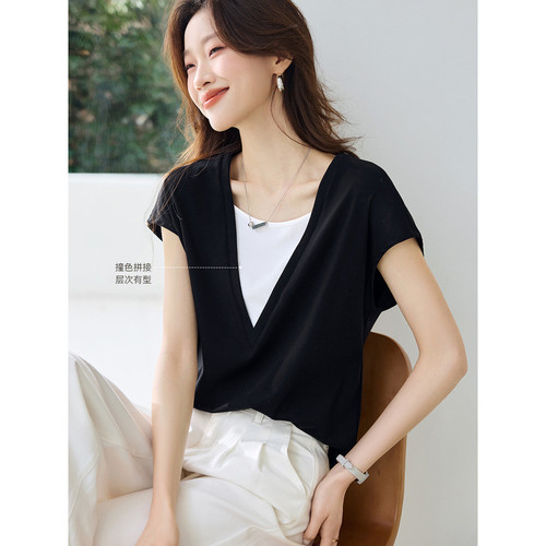 Stylish mock two-piece layered T-shirt for 2025 summer, new summer cool minimalist V-neck top T-shirt