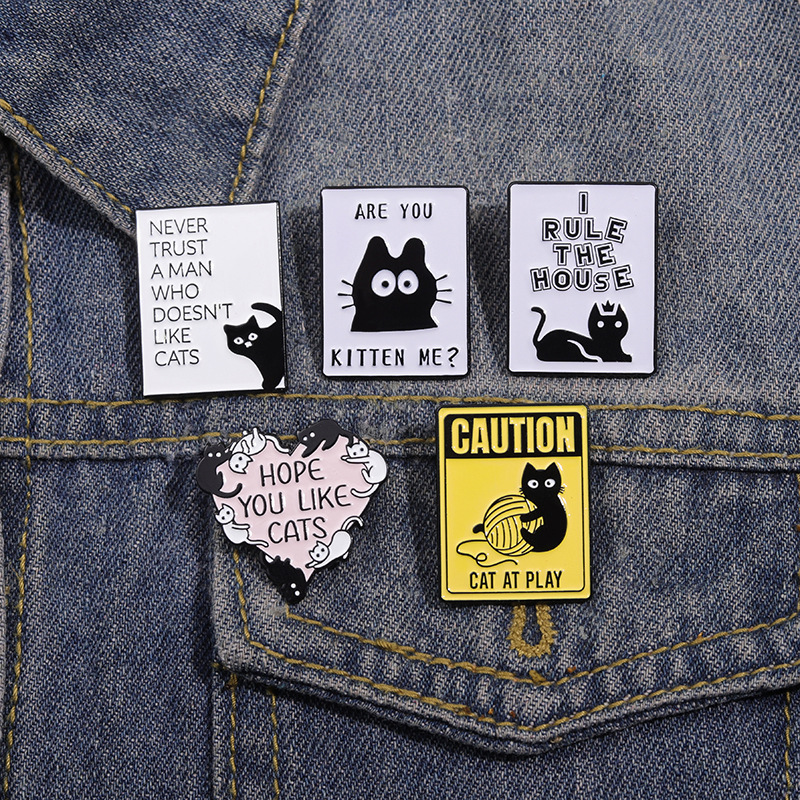 Süß Brosche Brief Katze Legierung Einbrennlack Unisex Broschen display picture 6