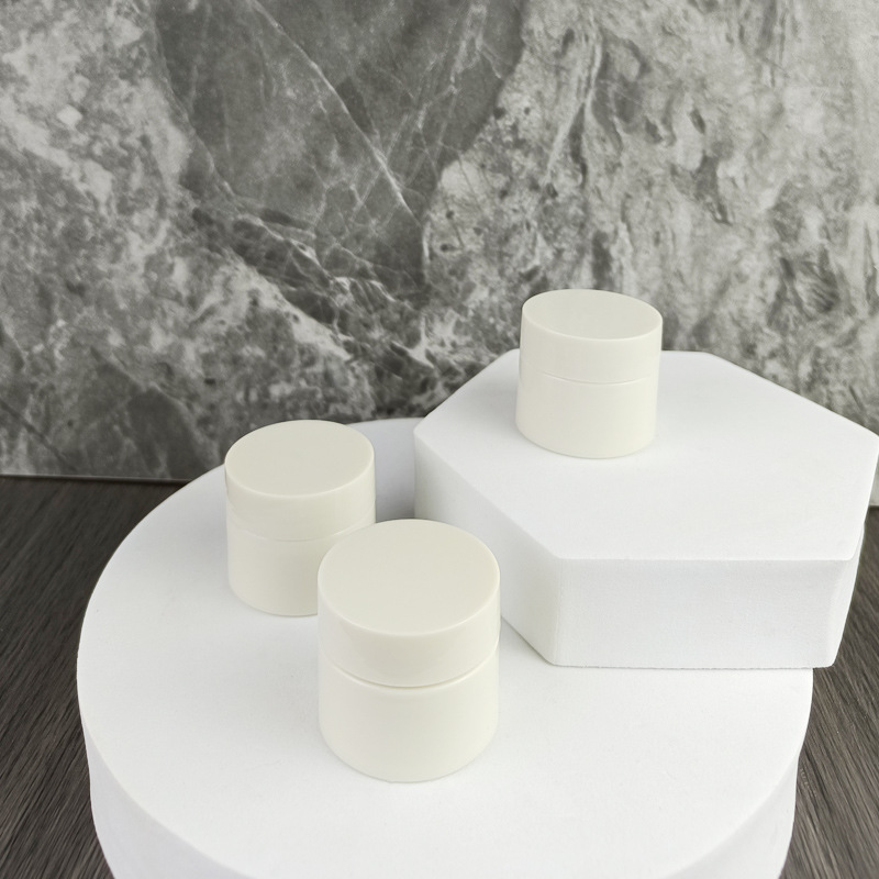 厂家直供10g膏霜罐小罐子PP材质10ml面霜面油手拉片垫片塑料罐子