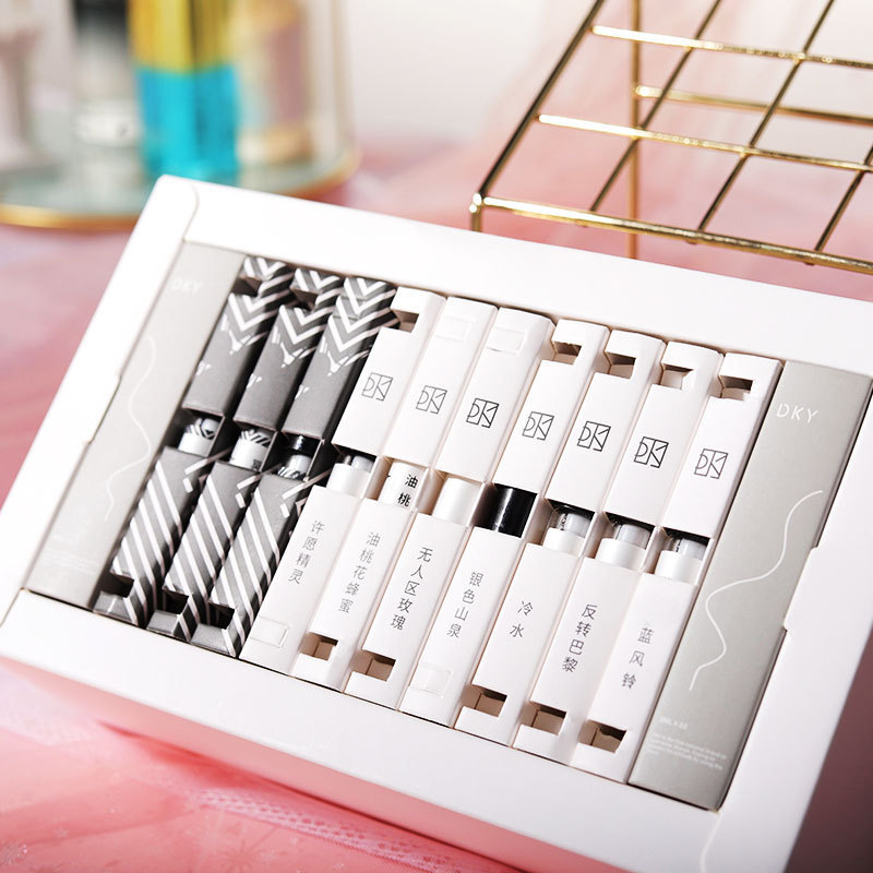 小白盒香水精选小样套盒生日礼物男女士持久留香淡香清新10*3ML