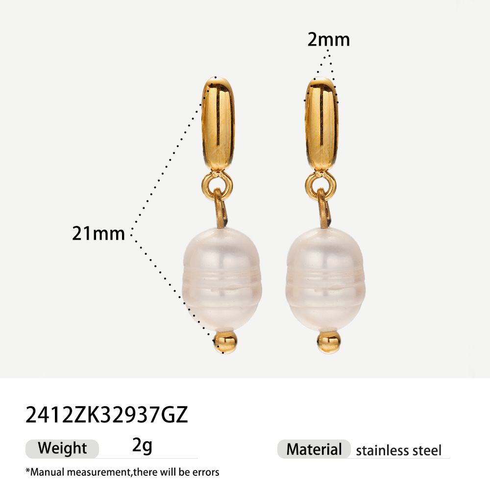 Alta europa y americana de acero inoxidable pendientes de perlas de alta calidad nicho simple joyería de acero de titanio letras pendientes de oro y plata mujeres