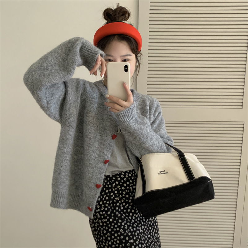24 invierno Puyuan coreano amor gris botón de punto Cardigan mujeres perezosas viento 2024 otoño invierno
