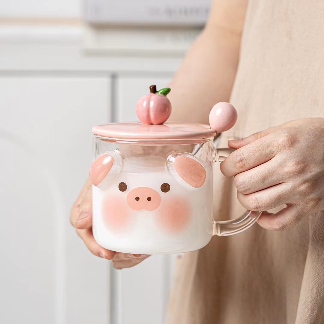 Personalidad creativa de dibujos animados Corazón de melocotón cerdo Cereza cachorro taza de vidrio en relieve taza de agua de desayuno de aspecto alto