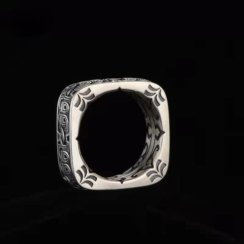 Herrenring Quadratisch Vintage - Einzigartiger Schmuck Schwarz_voghion.com