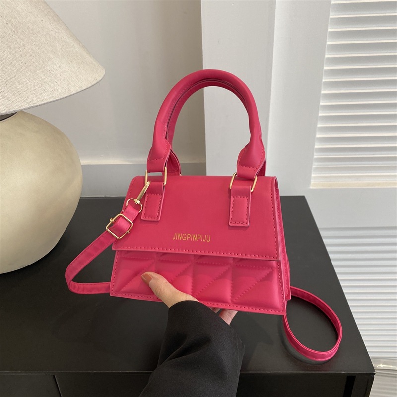 Modelo de comercio exterior bolso cuadrado pequeño bolso femenino 2023 invierno nuevo bolso de mensajero de moda admite compras en masa al por mayor