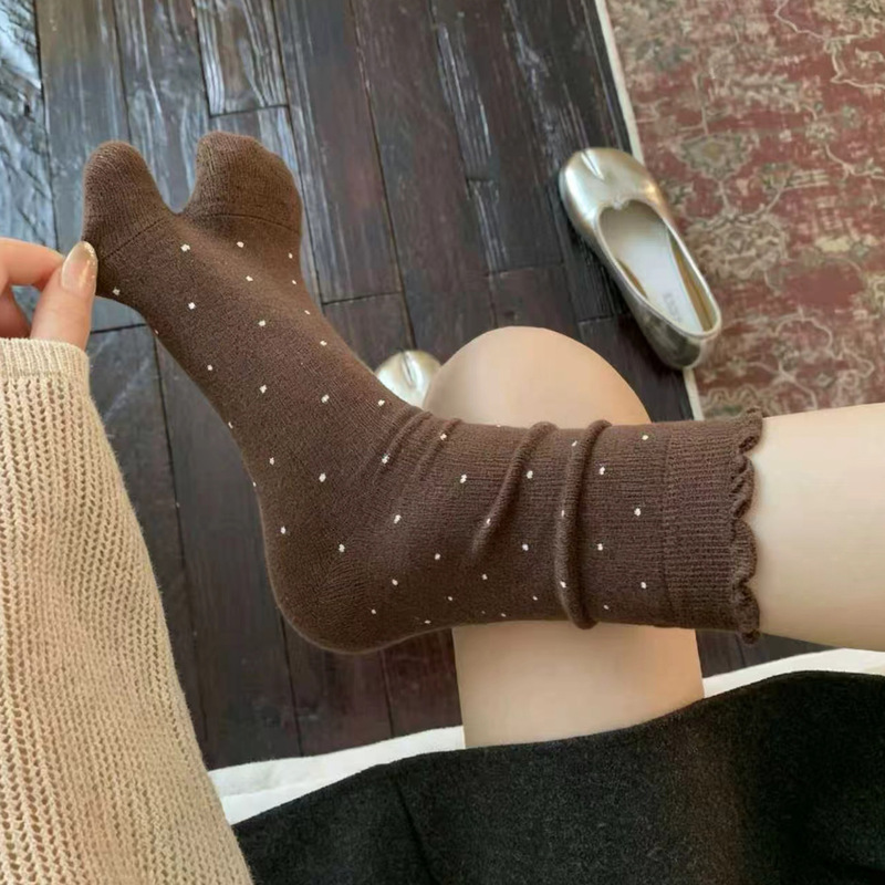 Brown socks, women's slouch socks, autumn/winter, in the Maillard color palette, two-toe socks, Japanese-style sheep-toe split-toe socks, paired with split-toe shoes