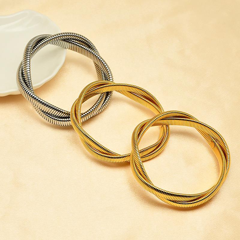 1 Piece Quantity Simple Style Commute Geometric Titanium Steel 18K Gold Plated Bangle In Bulk
