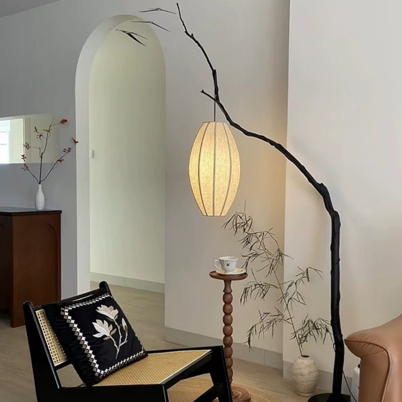 Настольная/полочная лампа? Wait input is floor lamp. Translate: "Retro floor lamp, lights, cloth, floor flashlight for fishing, Chinese style" -> "Ретро торшер, светильник из ткани на пол, фонарь для рыбалки, китайский стиль"