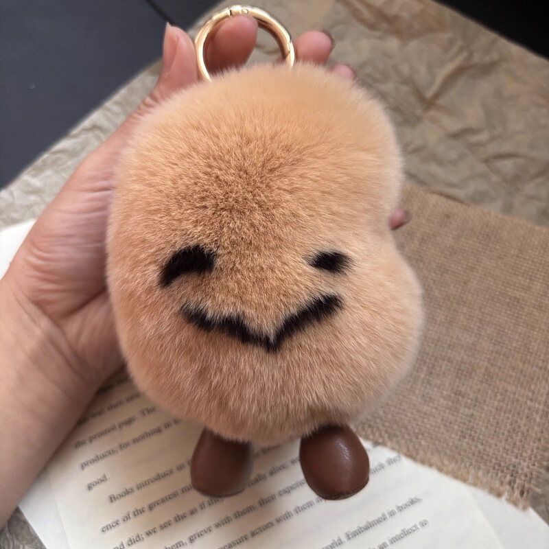 Cute Southern Potato-Shaped Rabbit Fur Car Keychain Pendant, Trendy Plush Ball Backpack Decoration Cute Southern Potato-Shaped Rabbit Fur Car Keychain Pendant, Trendy Plush Ball Backpack Decoration