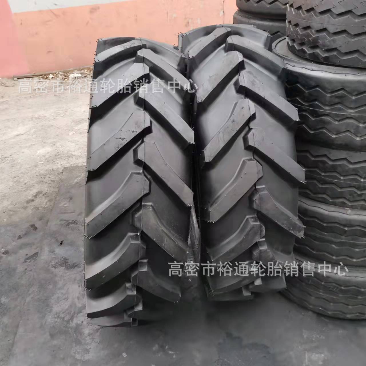 农用拖拉机轮胎13.6-24 人字轮胎9.5 11.2 12.4 13.6-24-28-26R-1