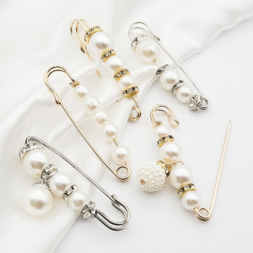 Accessory for adjusting waist size, prevents exposure, pin for women's pants, waist-cinch pin