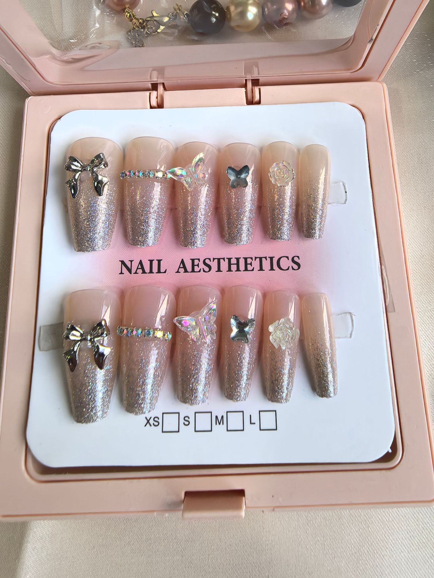 Caja de exhibición marco de fotos más taladro manicure suministro fuente de uñas DIY francés color delgado manicure falso salón al por mayor