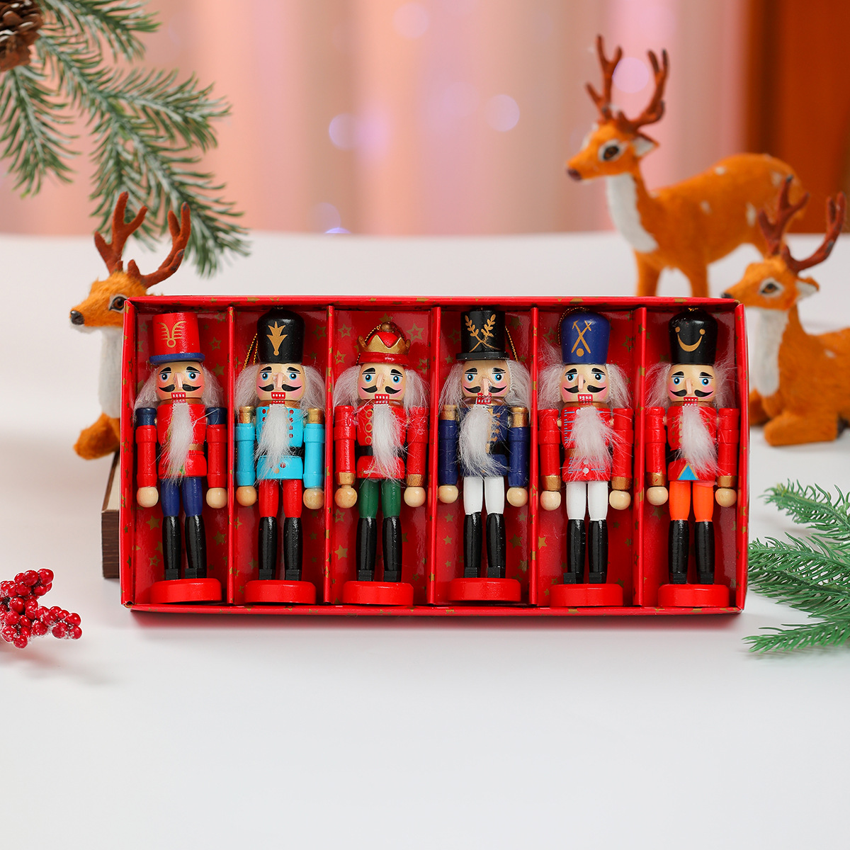 Nuevos adornos de madera de nogal soldado transfronterizos, adornos de Navidad, pequeños regalos, adornos de Navidad, adornos de escritorio de ventana image 16