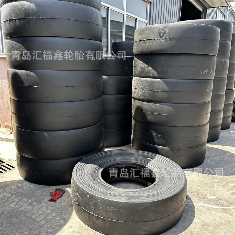 现货销售 XP302胶轮压路机轮胎13/80-20 11.00-20 12.00-20