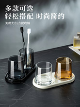 �ߙn�Ƶ����ڱ�һ�����b�ռ{�бP���޺�ɫ����ϴ��ˢ������H����