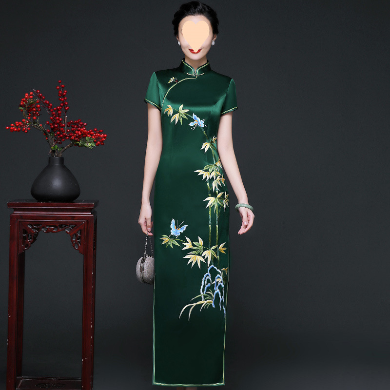 Acetate Silk Qipao Dress, Green Long Elegant Embroidered Wedding Mother's Chinese-Style Dress, Qipao 2025 New Model Acetate Silk Qipao Dress, Green Long Elegant Embroidered Wedding Mother's Chinese-Style Dress, Qipao 2025 New Model