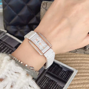 ����ɯMishali�մ��ֱ�r��Ů��������