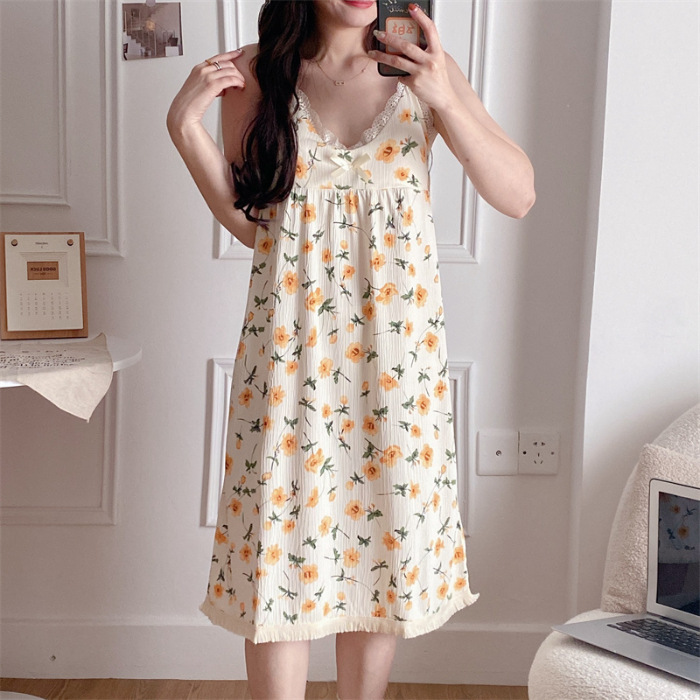 Verano nueva correa pijamas mujeres retro pequeño floral celebridad en línea de las mujeres desgaste del hogar traje TikTok entrega en vivo al por mayor
