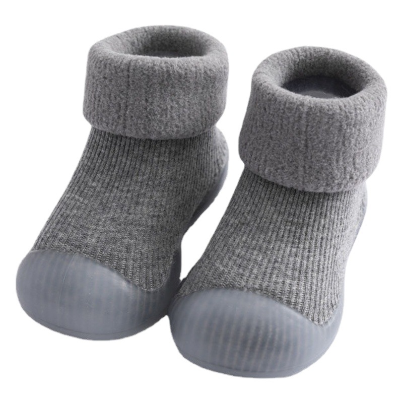 Otoño e Invierno nuevo bebé Niño Zapatos calcetines para niños zapatos antideslizantes de fondo suave nieve forrada de lana caliente bebé niño alto top