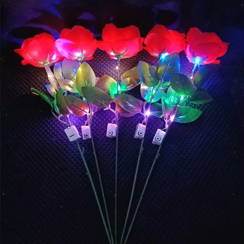 El Festival de Primavera ya está abierta: varitas mágicas brillantes, bolas de burbujas mágicas con cielo estrellado, linternas de mano de Año Nuevo, suministros para puestos callejeros de Año Nuevo.