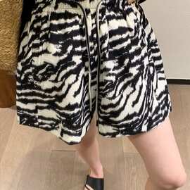 设计感高腰阔腿裤女夏季薄款斑马纹短裤大码胖mm宽松遮肉休闲裤女