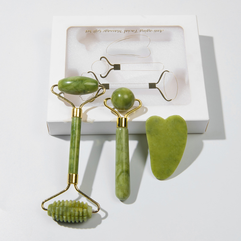 天然绿风玉石带刺滚轮面部按摩美容棒刮痧板三件套跨境岫岩玉滚轮