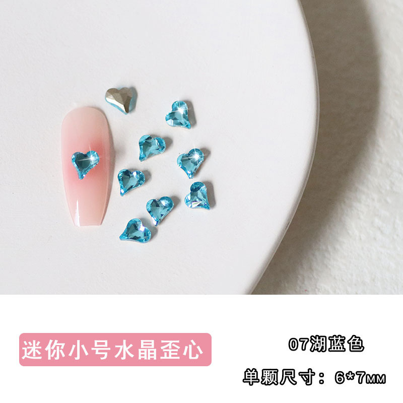 ネットの赤い爪の歪んだ心のドリルの小さいサイズのミニの尖った底の立体の水晶の愛の装飾品の豪華な超フラッシュガラスの桃の心のドリル|undefined