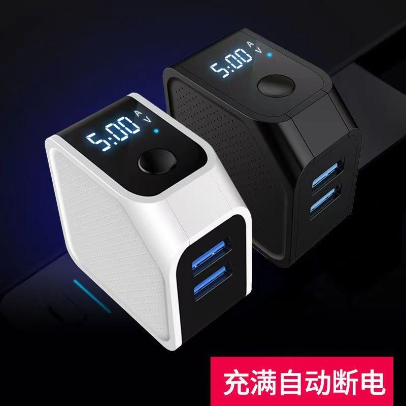 12w画面には、電源が切れたデュアルusbポートが充電されていることが表示されています|undefined