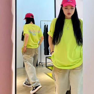 ���Ƹ߽֝u׃�ʺ�ɫ������ĸӡ����Ͱ��ǹ�ɫ���e���ɶ���T��