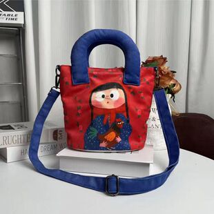 С�t��ͬ�������L�ɐ�����б�������ˮͰ����Ů���e�μ����