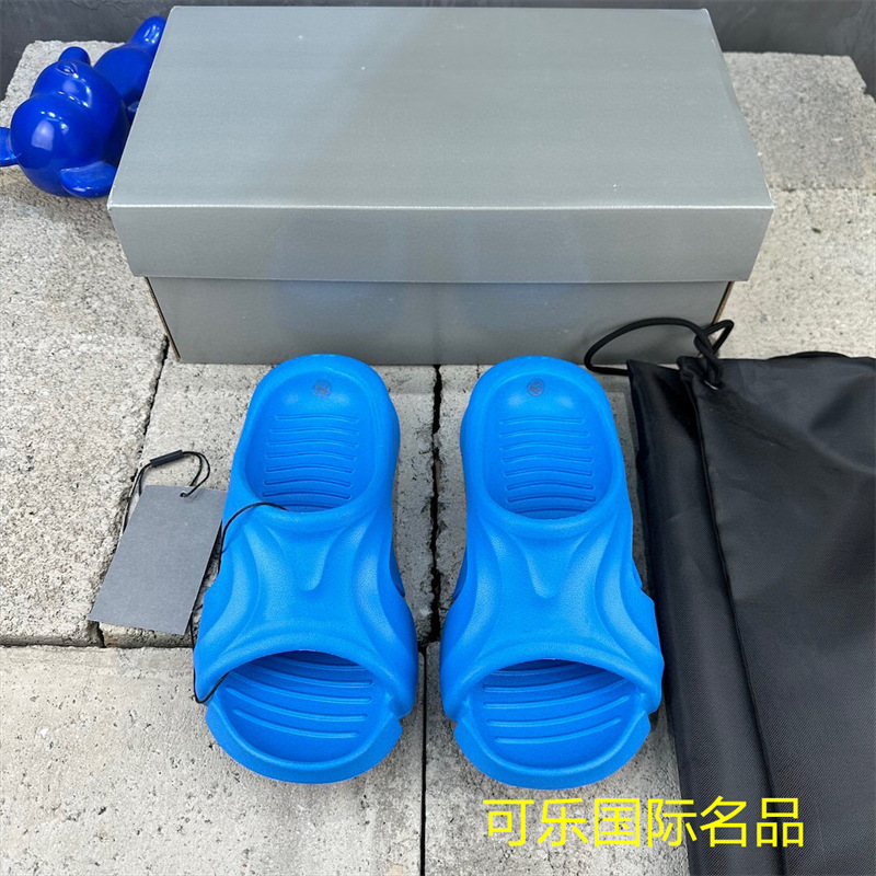 Spring and Summer New All-match Trendy Beach Wading Leisure Sports Slippers Lovers Slip-on Lazy Sleeve Hole Shoes