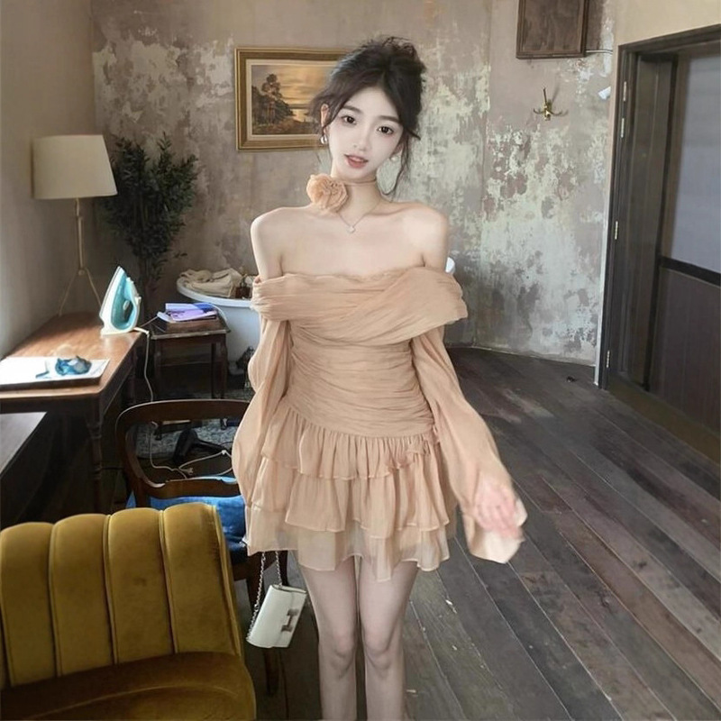纯欲辣妹风抹胸连衣裙女2025秋夏褶皱微透感气质收腰显瘦长袖短裙|undefined