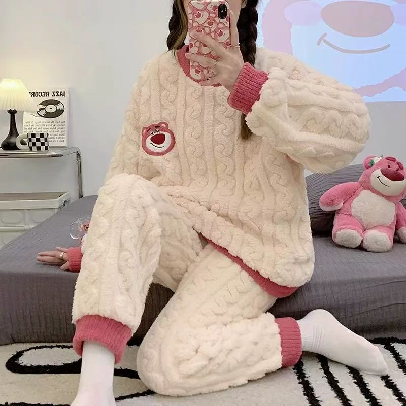 Al por mayor transfronterizo nuevo pijama de lana de coral niña de dibujos animados chaqueta de flanel bordada ropa cálida para el hogar se puede usar fuera
