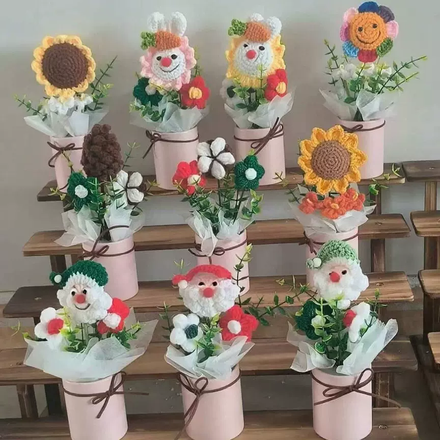 手工编织圣诞老人抱抱桶向日葵松子棉花兔子成品钩织毛线花束礼物