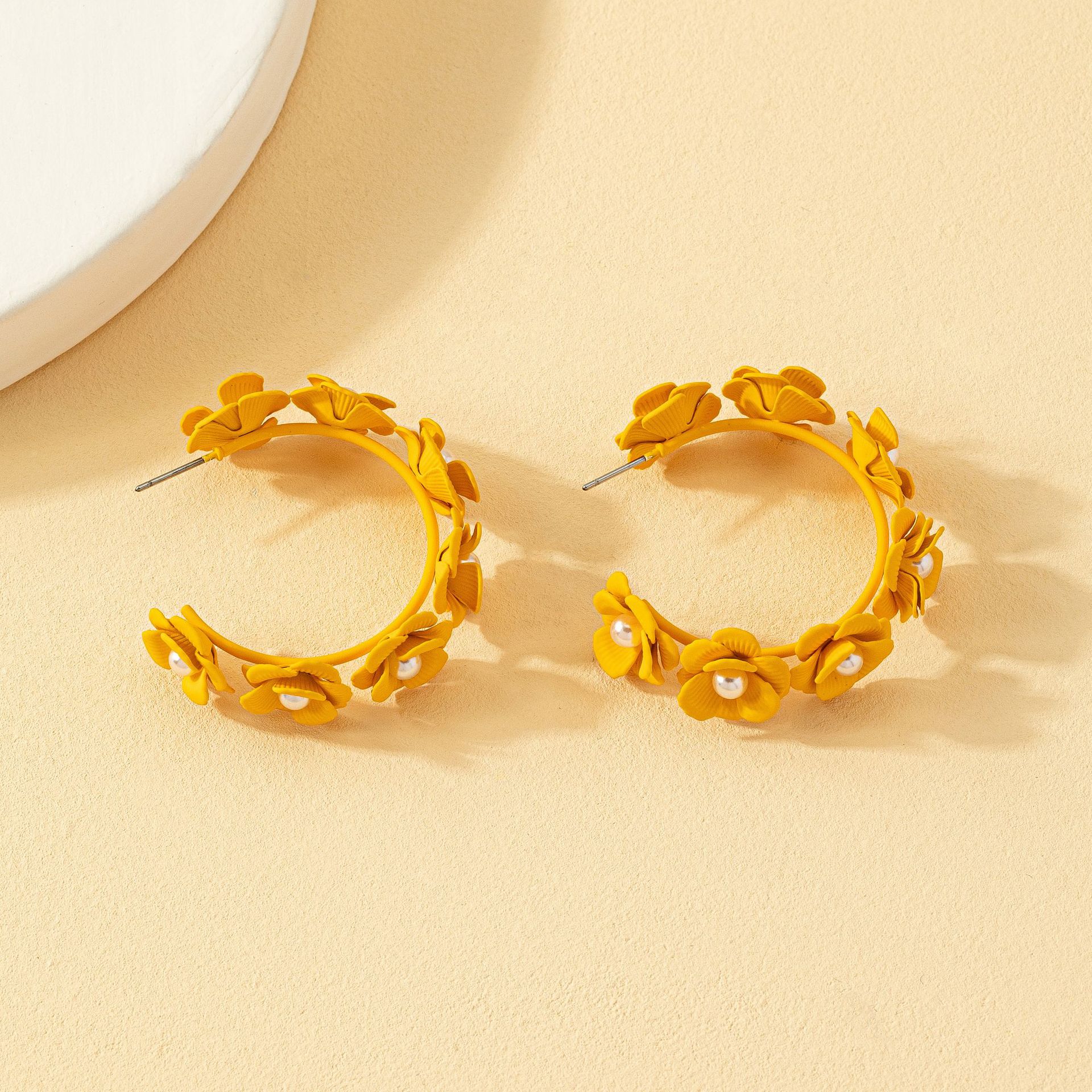 Sweet Flower Alloy Inlay Artificial Pearl Earrings