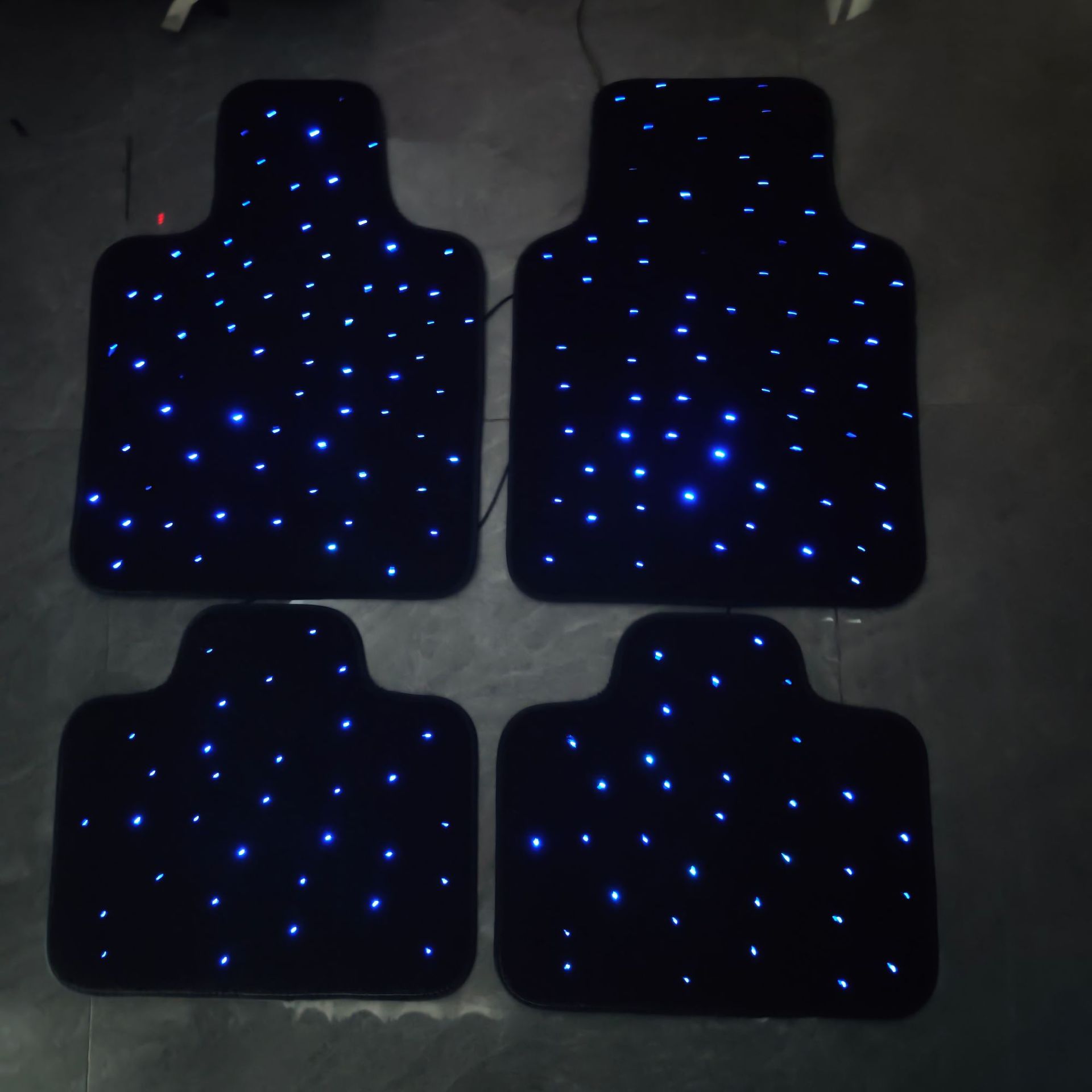 Cross-border supply LED starlight car floor mats with multi-color flashing ambient lighting, APP-adjustable lighting, luminous car floor mats