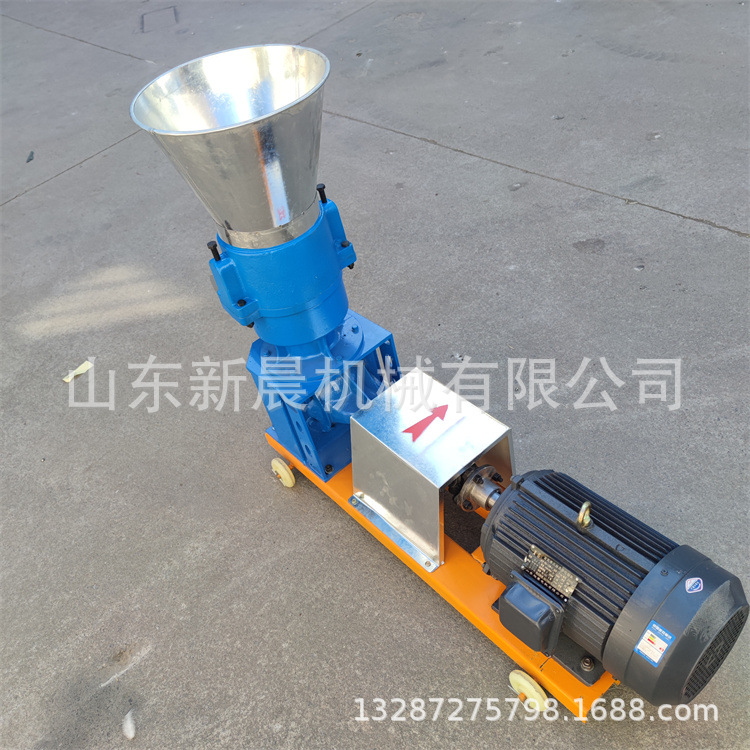 麦麸草粉饲料颗粒机 三相电粮食压粒机平模饲料造粒机