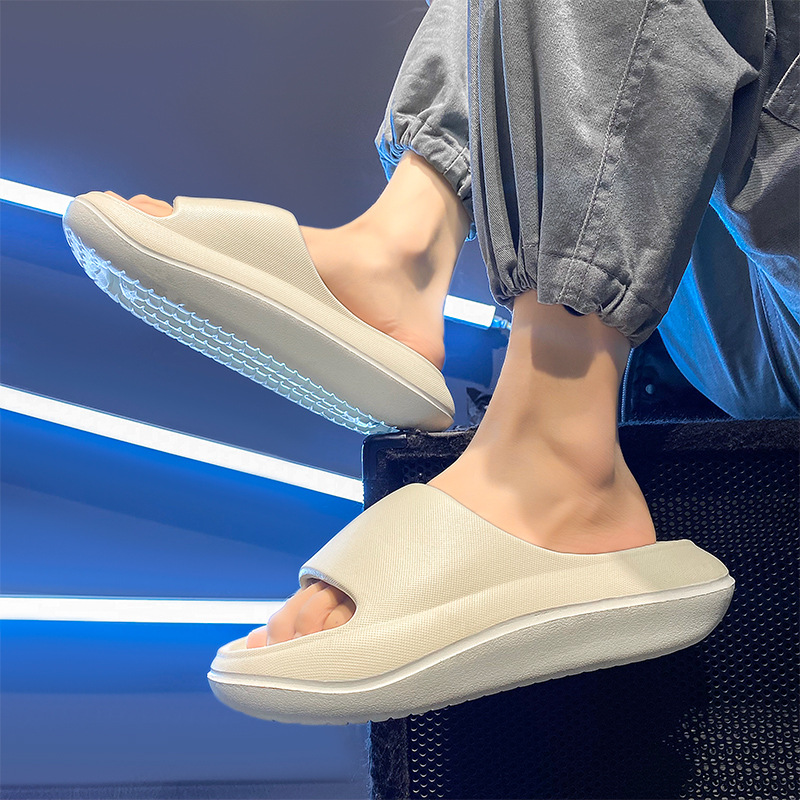 Pantuflas para hombres en verano, sentido de la mierda, uso externo 2024, nuevo interior para el hogar, plataforma antideslizante, pantuflas de eva, ventas directas de fábrica