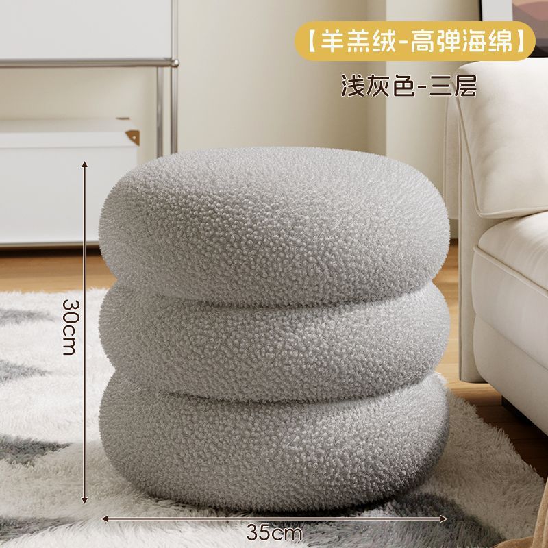 クリームスタイルの家庭用小さなスツール、小さなベンチ、ラウンドスツール、背もたれ椅子、靴交換用スツール、ソファスツール、リビングルームのコーヒーテーブルの横にある低いスツール|undefined