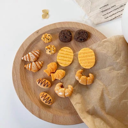 Fun simulation bread tart cookie earrings cute student personalized earrings without piercing ear clip jewelry for women
